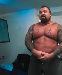 Strongman Eddie Hall talking about CRYONiQ cryotherapy chamber